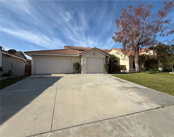 $700,000 | 2565 West Fairview Drive, Rialto, CA 92377