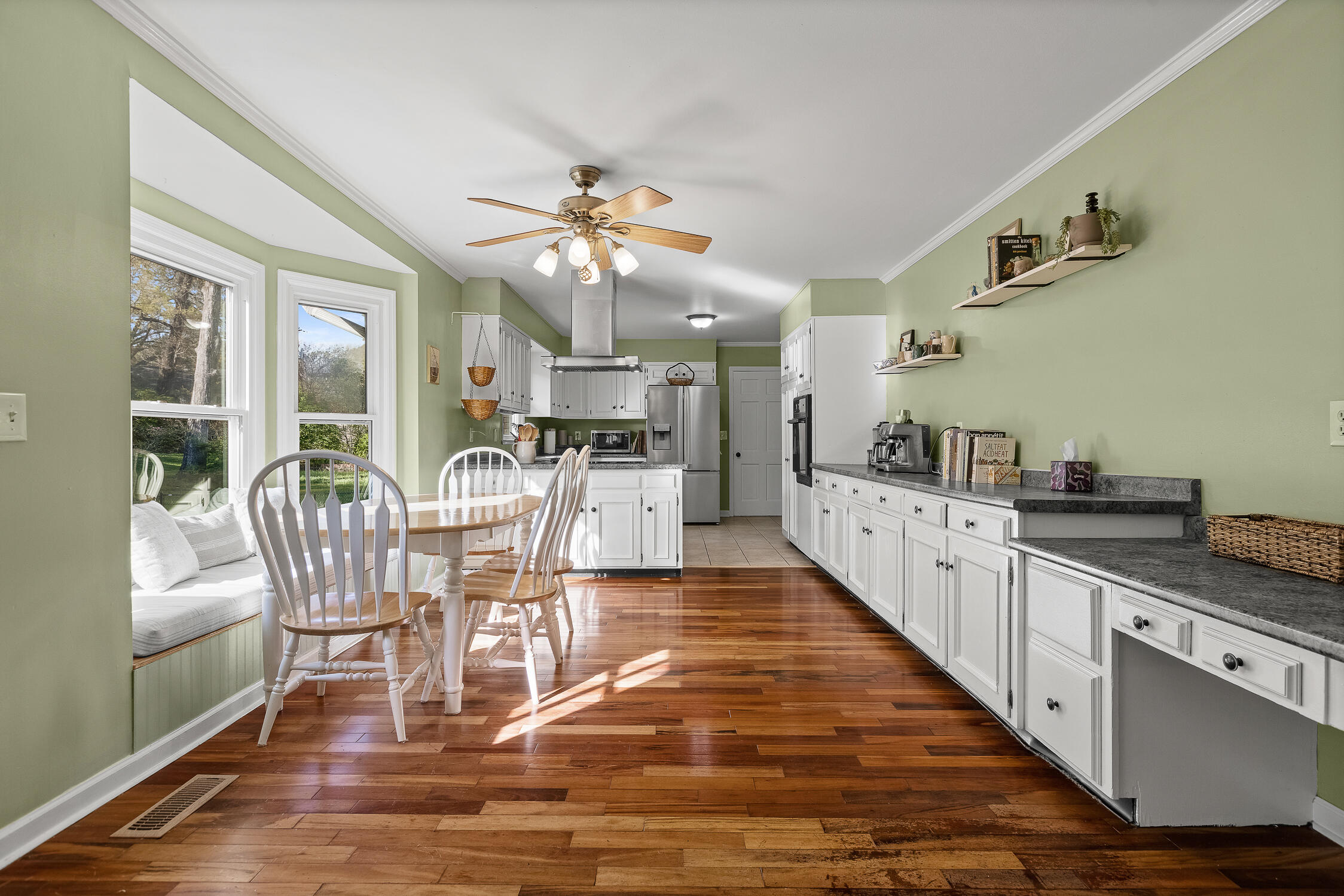 398 Shallowford Road Chattanooga, TN 37411 - Photo 12 of 47 Eat in Kitchen