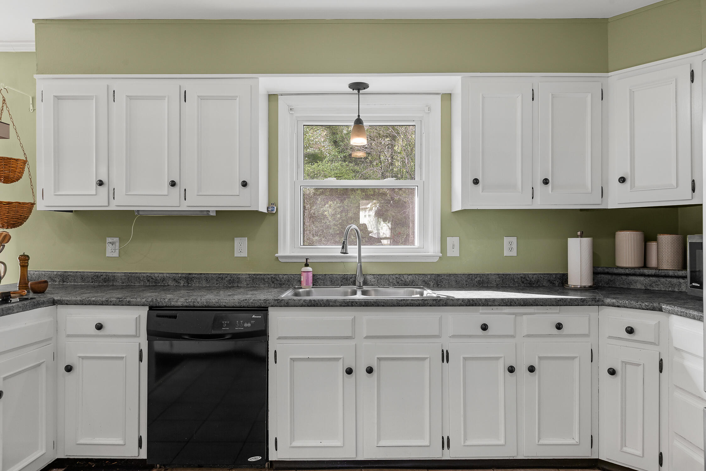 398 Shallowford Road Chattanooga, TN 37411 - Photo 17 of 47 View to backyard