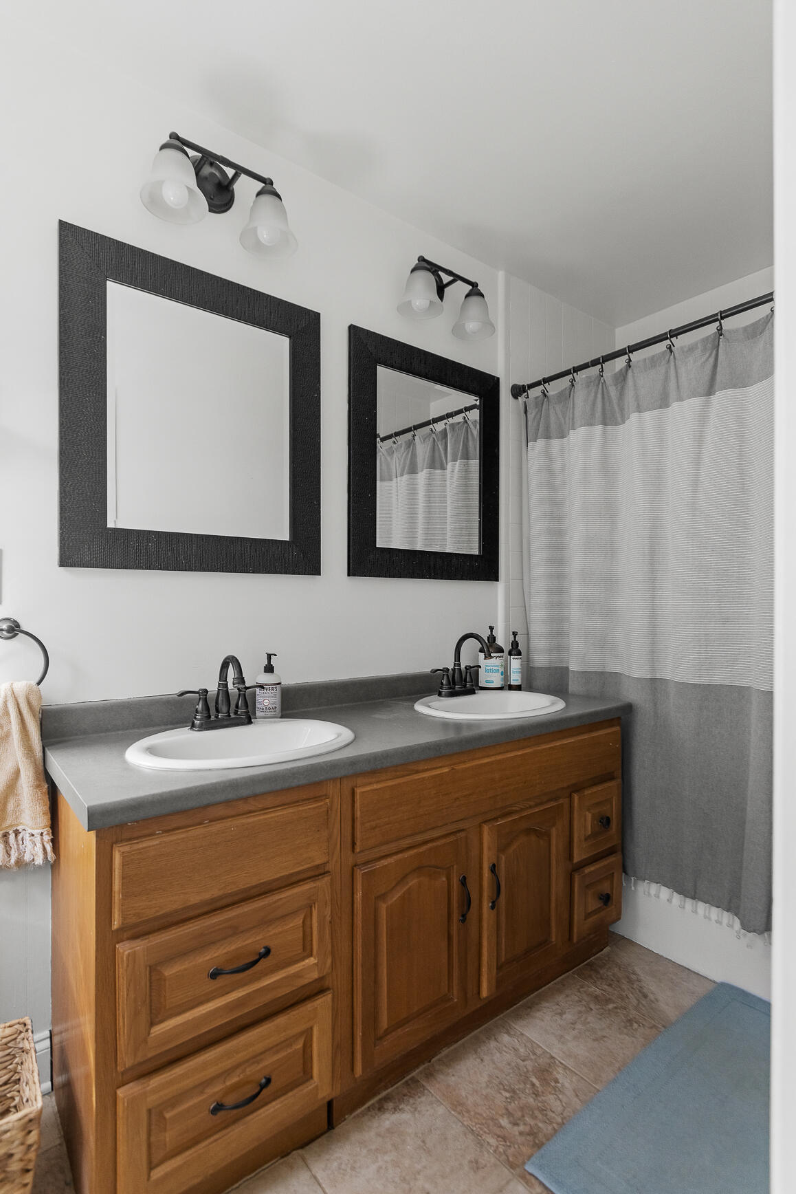 398 Shallowford Road Chattanooga, TN 37411 - Photo 25 of 47 Master Bath