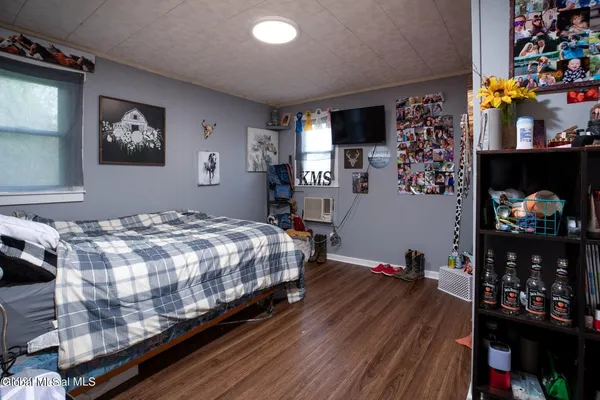 $574,900 | 150 Mohican Street, Lake George, NY 12845