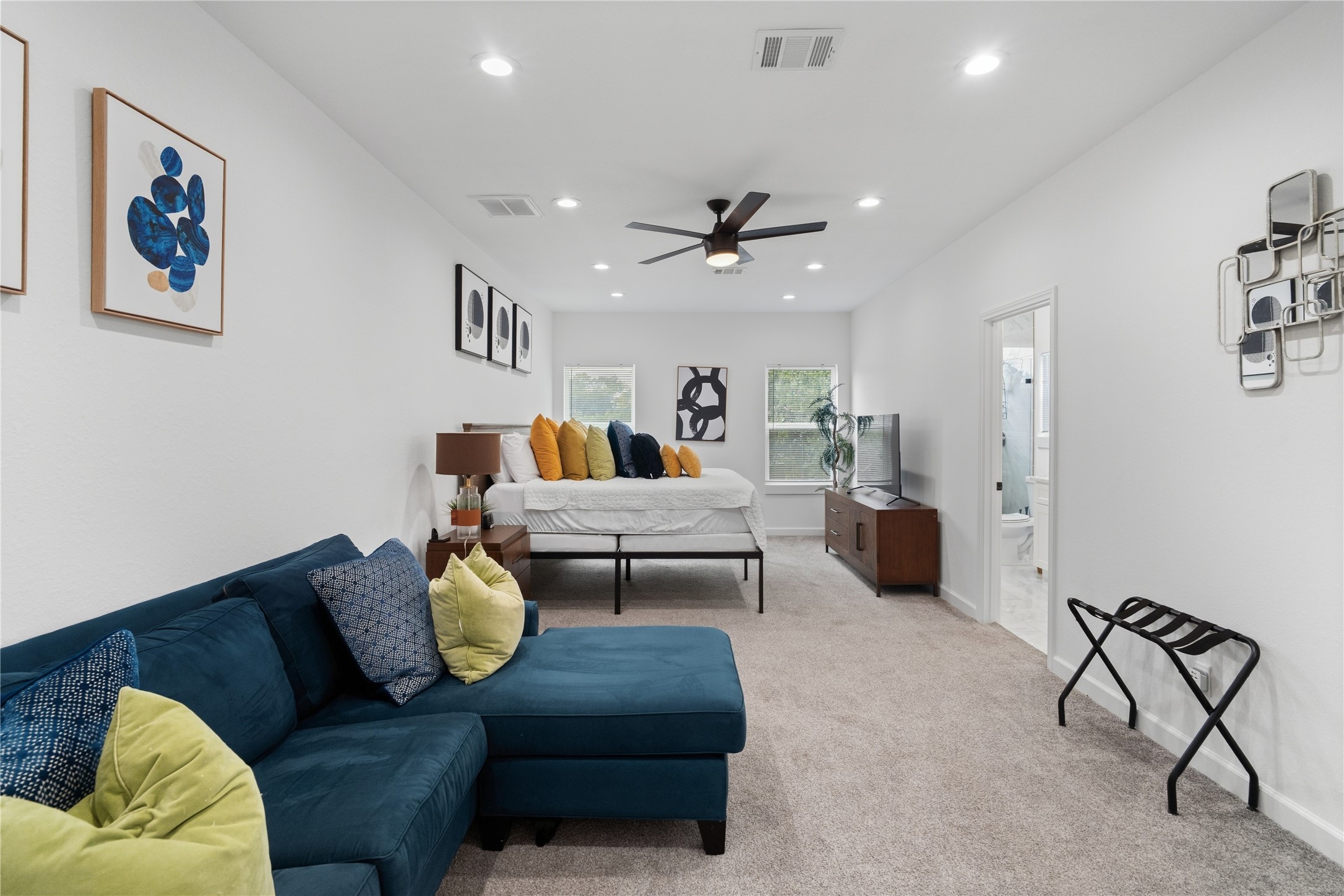 6130 Conley Street, Unit A/B Houston, TX 77021 - Photo 6 of 12 Gallery Image 6