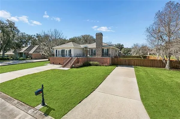 $390,000 | 108 Jessica Lane, Belle Chasse, LA 70037