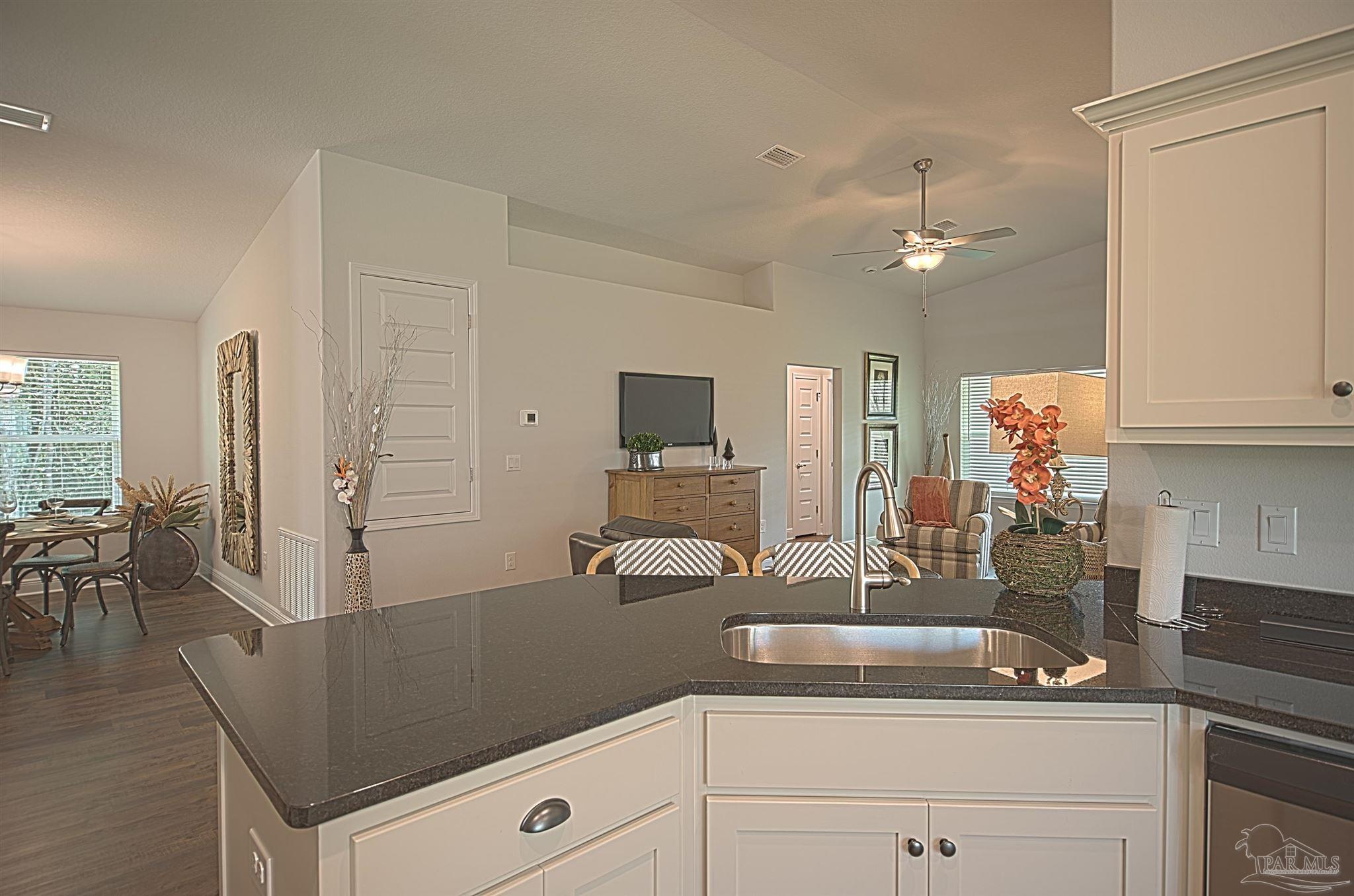 605 Sand Pne Road, Unit 8C Cantonment, FL 32533 - Photo 10 of 37 Gallery Image 10