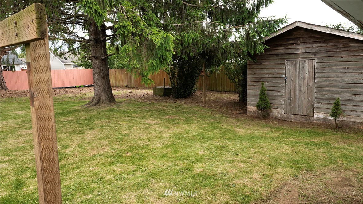 1849 Trigg Road Ferndale, WA 98248 - Photo 30 of 38 a view of a backyard with large tree