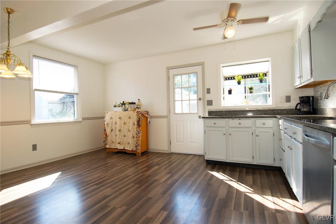 827 Maple Road Hellertown, PA 18055 - Photo 6 of 31 Gallery Image 6