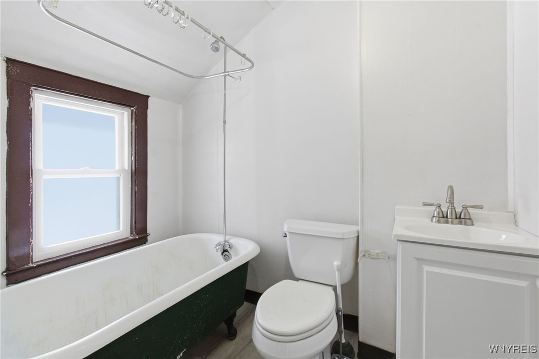 466 24th Street Niagara Falls, NY 14303 - Photo 19 of 33 Left bathroom
