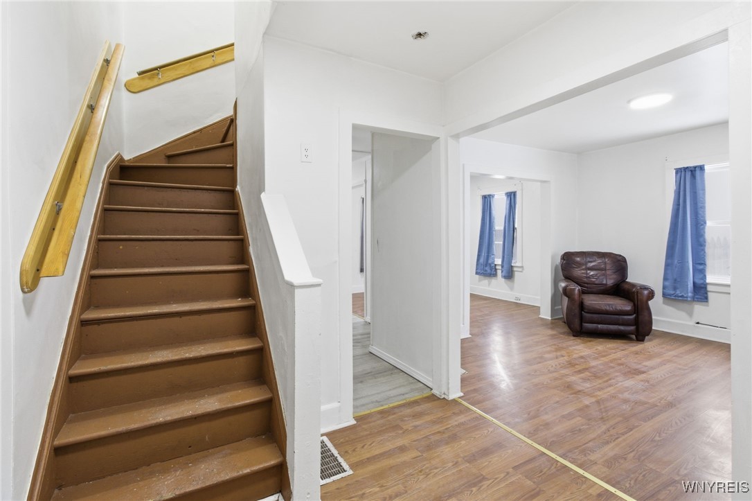 466 24th Street Niagara Falls, NY 14303 - Photo 27 of 33 Right going upstairs