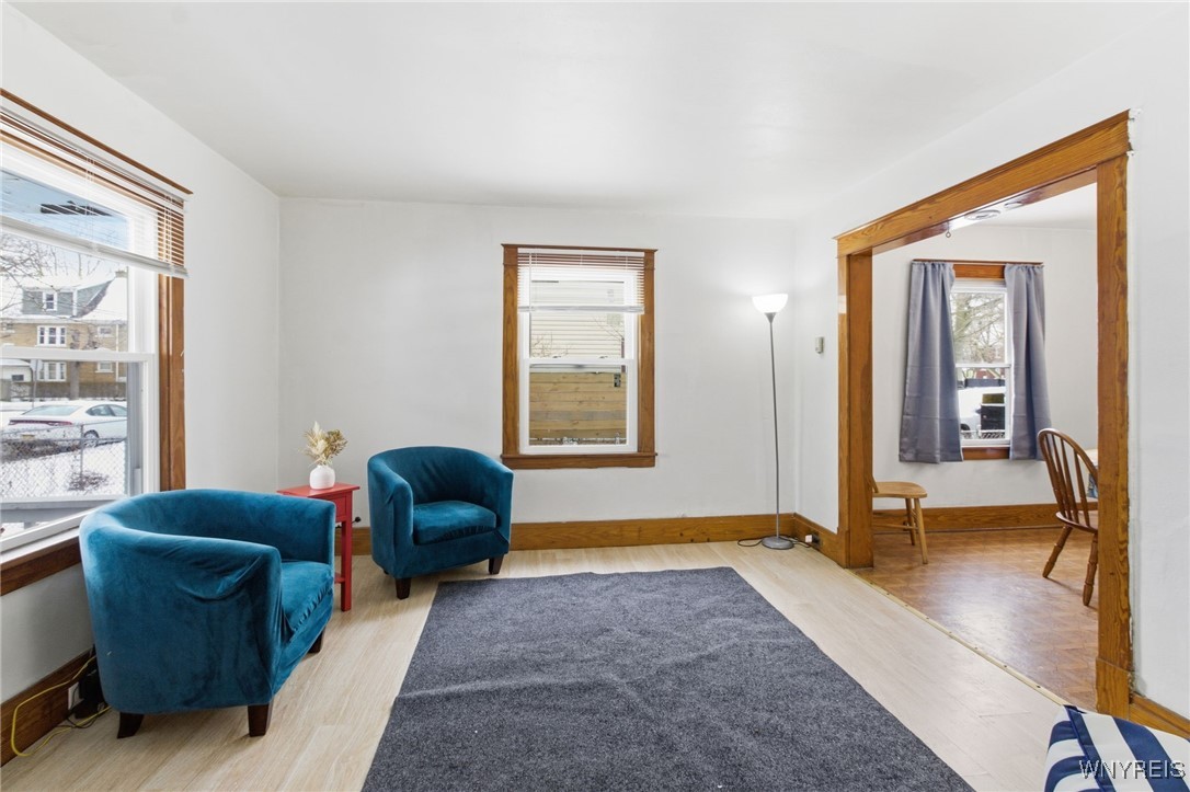 466 24th Street Niagara Falls, NY 14303 - Photo 9 of 33 Left living room