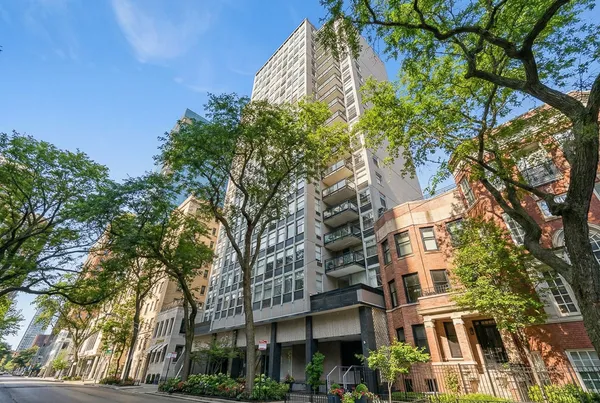 $300,000 | 30 East Elm Street, Unit 20G, Chicago, IL 60611
