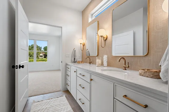 $825,000 | 1871 Ledgeview Road, De Pere, WI 54115