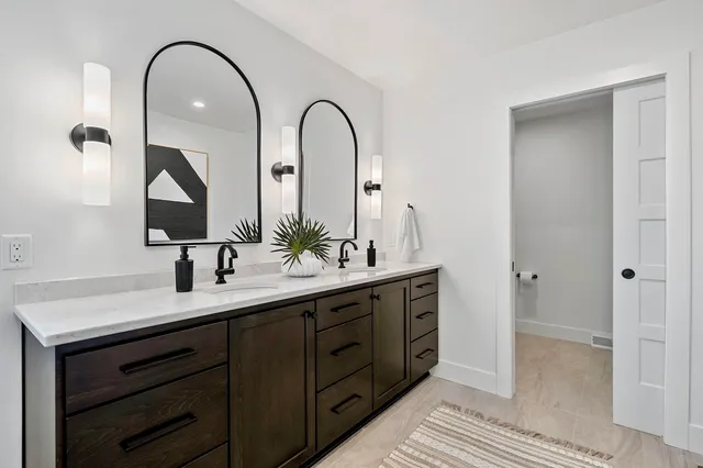 $825,000 | 1871 Ledgeview Road, De Pere, WI 54115