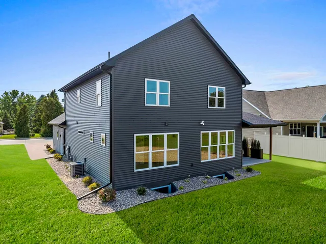 $825,000 | 1871 Ledgeview Road, De Pere, WI 54115