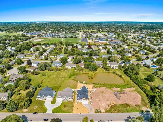 $825,000 | 1871 Ledgeview Road, De Pere, WI 54115