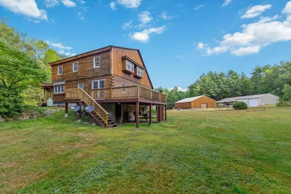 $685,000 | 801 Highway 12, Fitzwilliam, NH 03447
