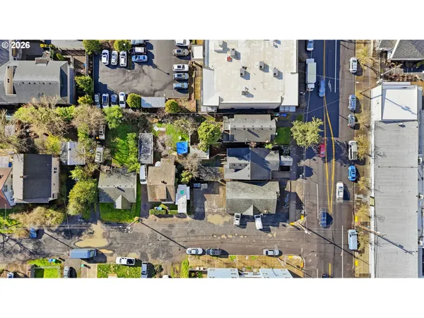 $499,900 | 5222 Southeast Woodstock Boulevard, Portland, OR 97206