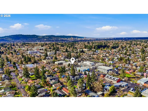 $499,900 | 5222 Southeast Woodstock Boulevard, Portland, OR 97206