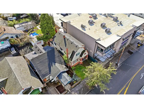 $499,900 | 5222 Southeast Woodstock Boulevard, Portland, OR 97206