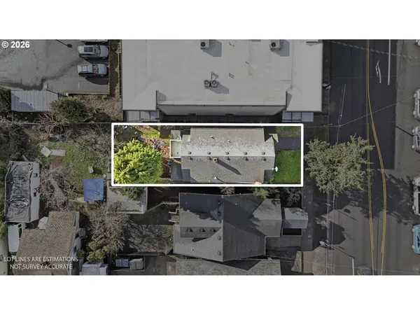$499,900 | 5222 Southeast Woodstock Boulevard, Portland, OR 97206