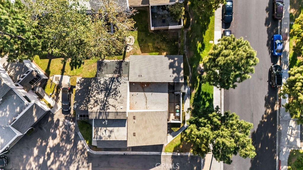 409 North Vía Roma Anaheim, CA 92806 - Photo 2 of 40