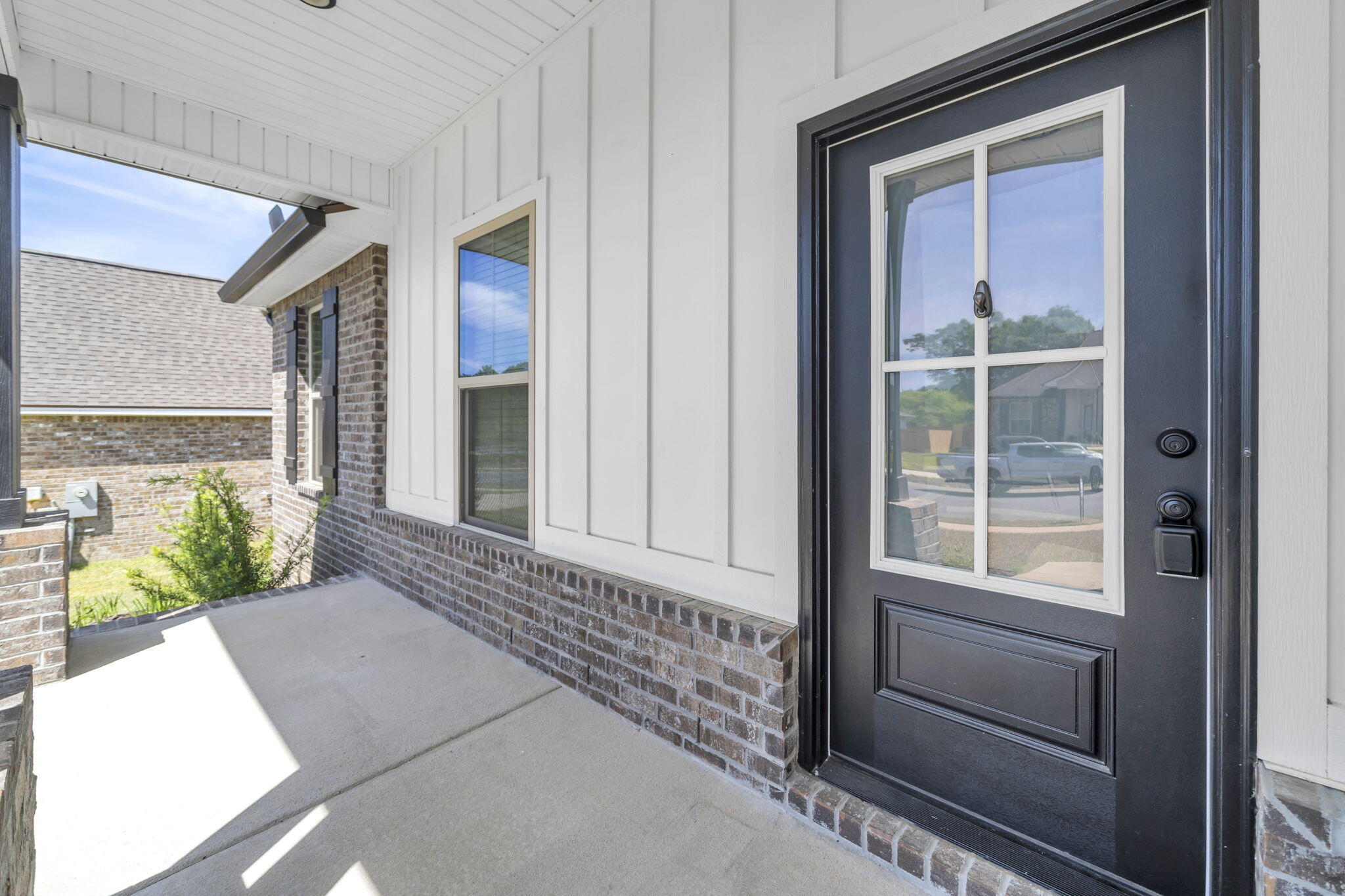4603 Jayhawk Drive Crestview, FL 32539 - Photo 5 of 41 a view of a door of a house