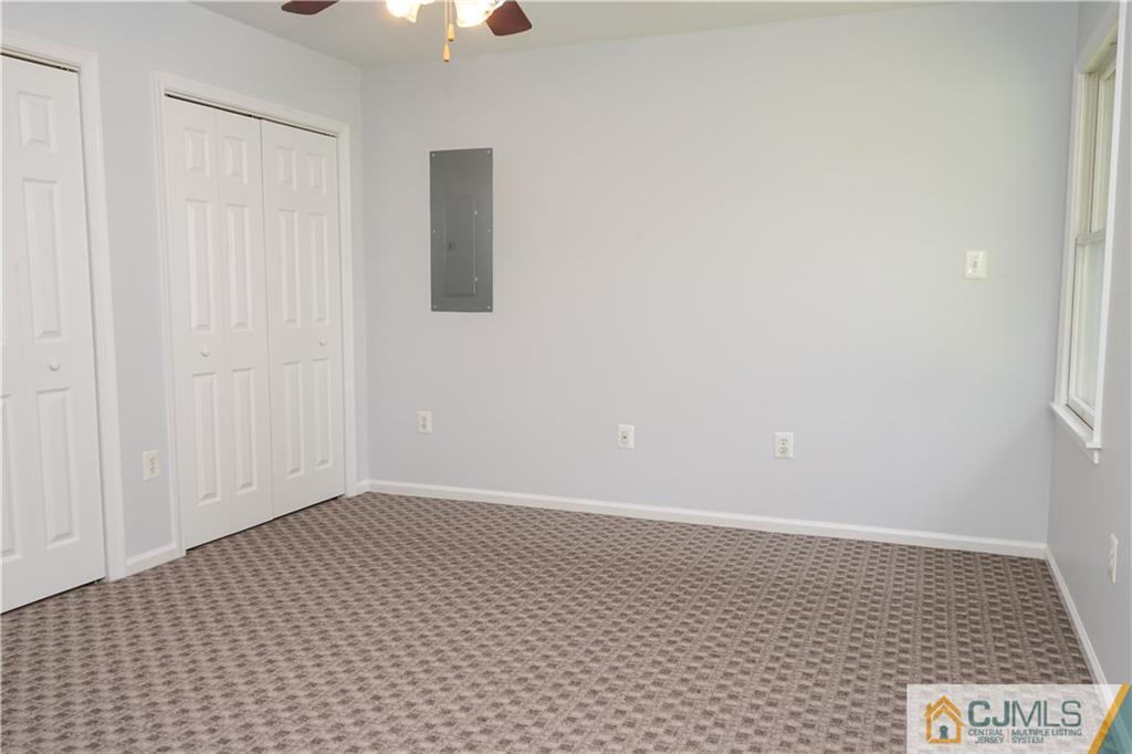 48 Cambridge Road Kendall Park, NJ 08824 - Photo 14 of 30 Gallery Image 14