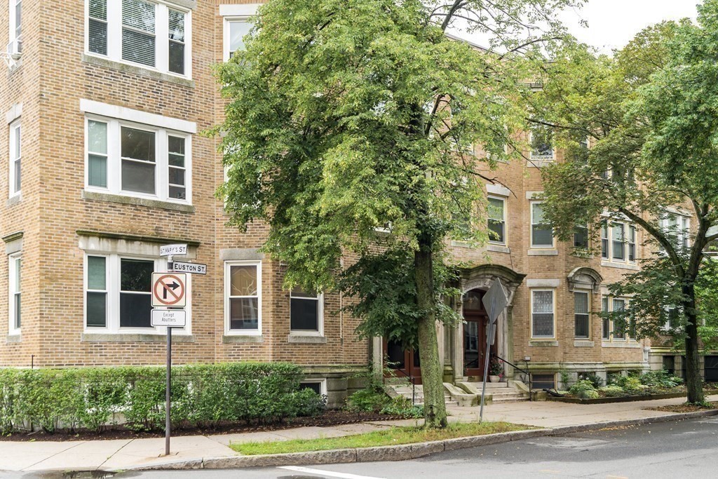 4 Euston Street, Unit 1 Brookline, MA 02446 - Photo 14 of 14