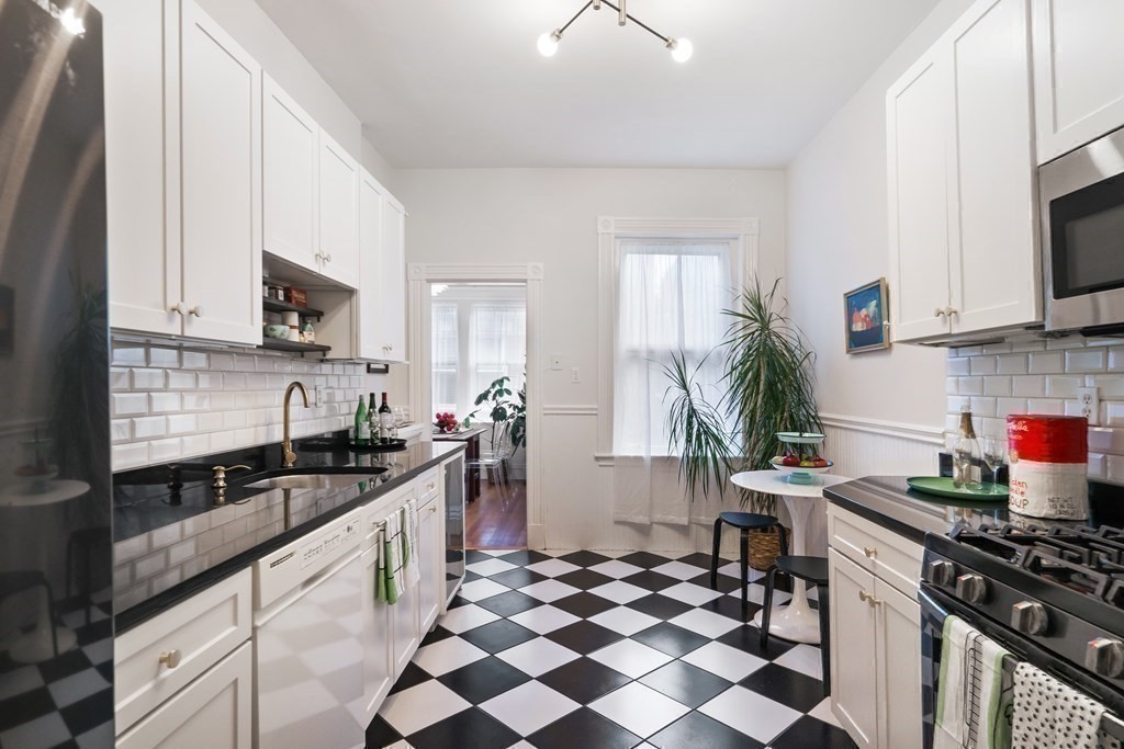 4 Euston Street, Unit 1 Brookline, MA 02446 - Photo 8 of 14