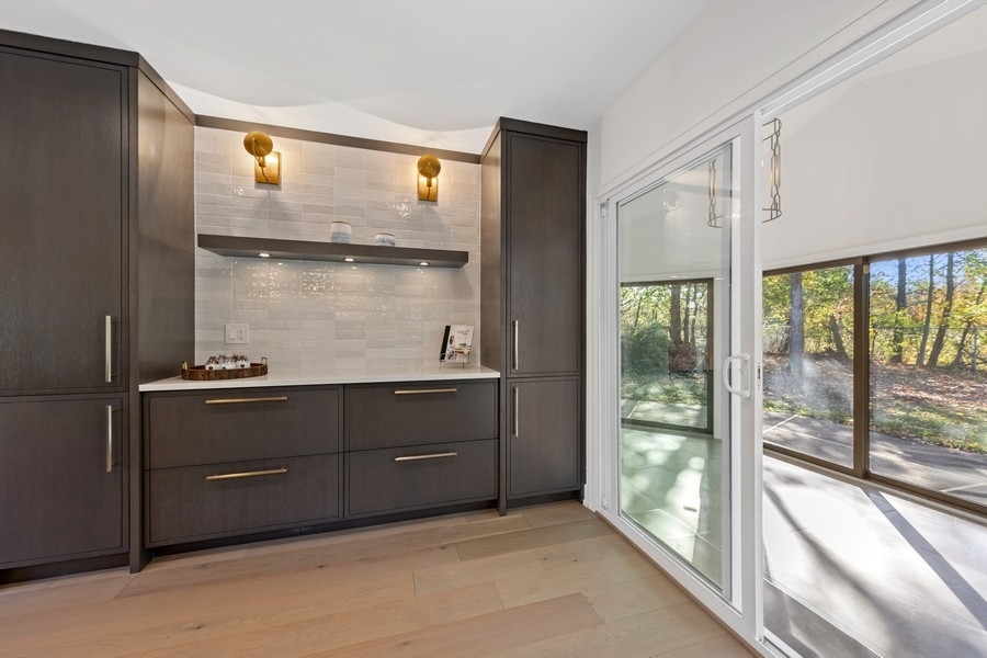 8100 Steepleside Drive Burr Ridge, IL 60527 - Photo 12 of 38