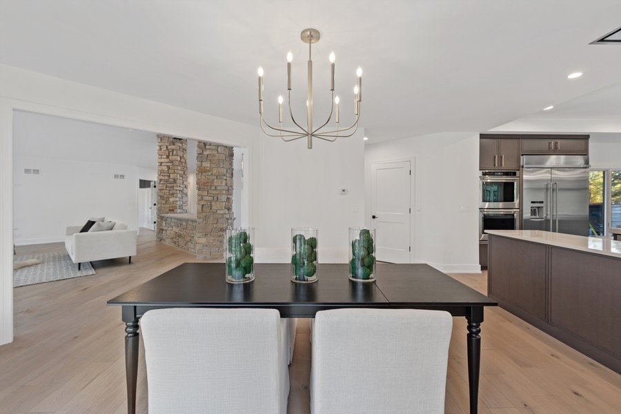 8100 Steepleside Drive Burr Ridge, IL 60527 - Photo 14 of 38