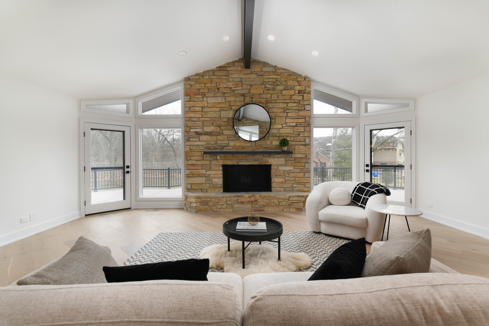 8100 Steepleside Drive Burr Ridge, IL 60527 - Photo 4 of 38