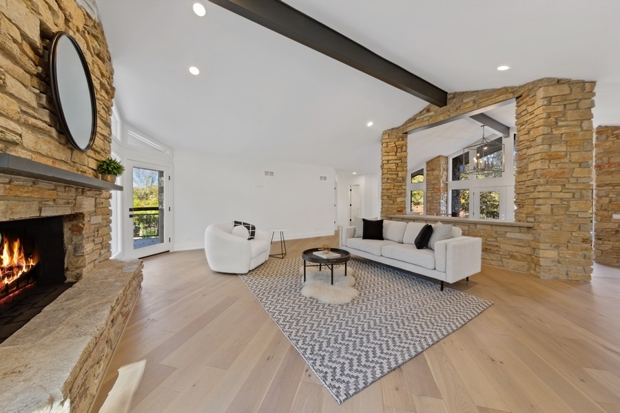 8100 Steepleside Drive Burr Ridge, IL 60527 - Photo 6 of 38