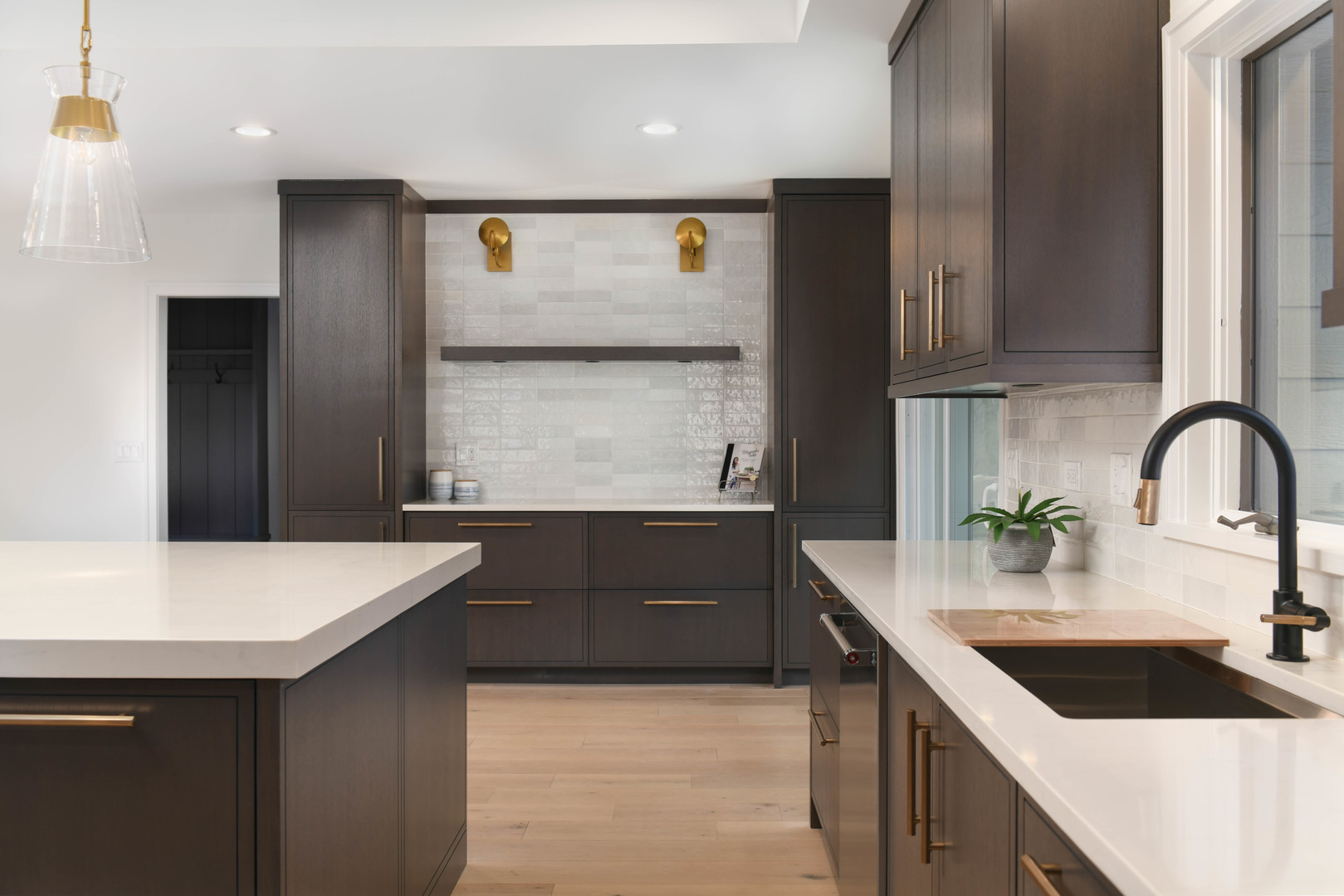 8100 Steepleside Drive Burr Ridge, IL 60527 - Photo 7 of 38