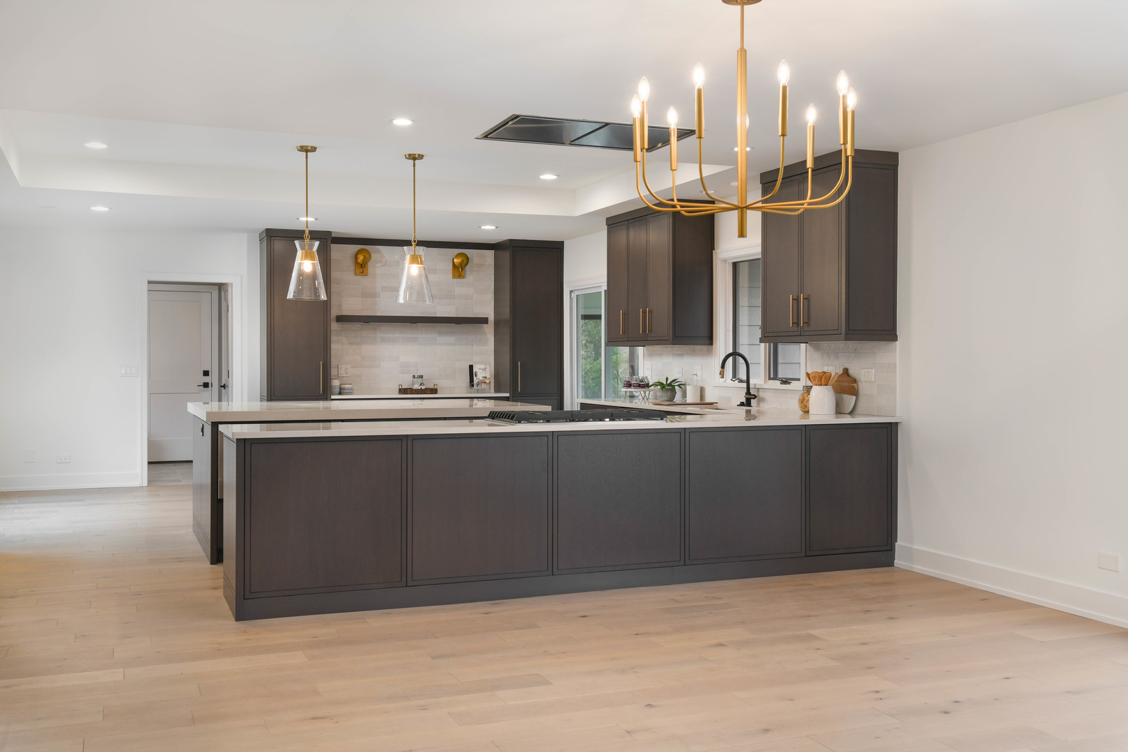 8100 Steepleside Drive Burr Ridge, IL 60527 - Photo 8 of 38