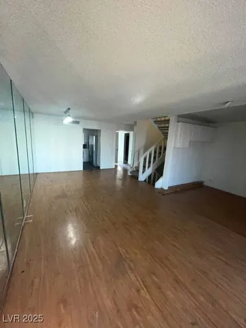 $1,100 | 2818 Calle Del Oro, Las Vegas, NV 89120