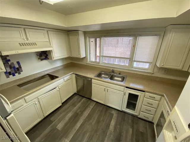 $1,100 | 2818 Calle Del Oro, Las Vegas, NV 89120