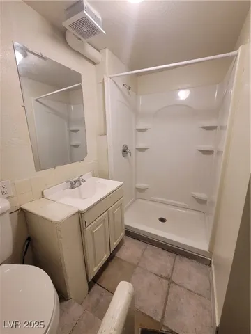 $1,100 | 2818 Calle Del Oro, Las Vegas, NV 89120