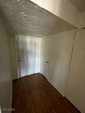 $1,100 | 2818 Calle Del Oro, Las Vegas, NV 89120