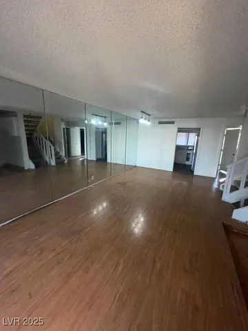 $1,100 | 2818 Calle Del Oro, Las Vegas, NV 89120