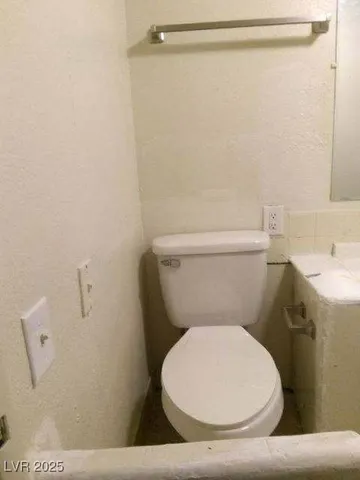 $1,100 | 2818 Calle Del Oro, Las Vegas, NV 89120