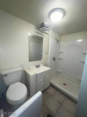 $1,100 | 2818 Calle Del Oro, Las Vegas, NV 89120