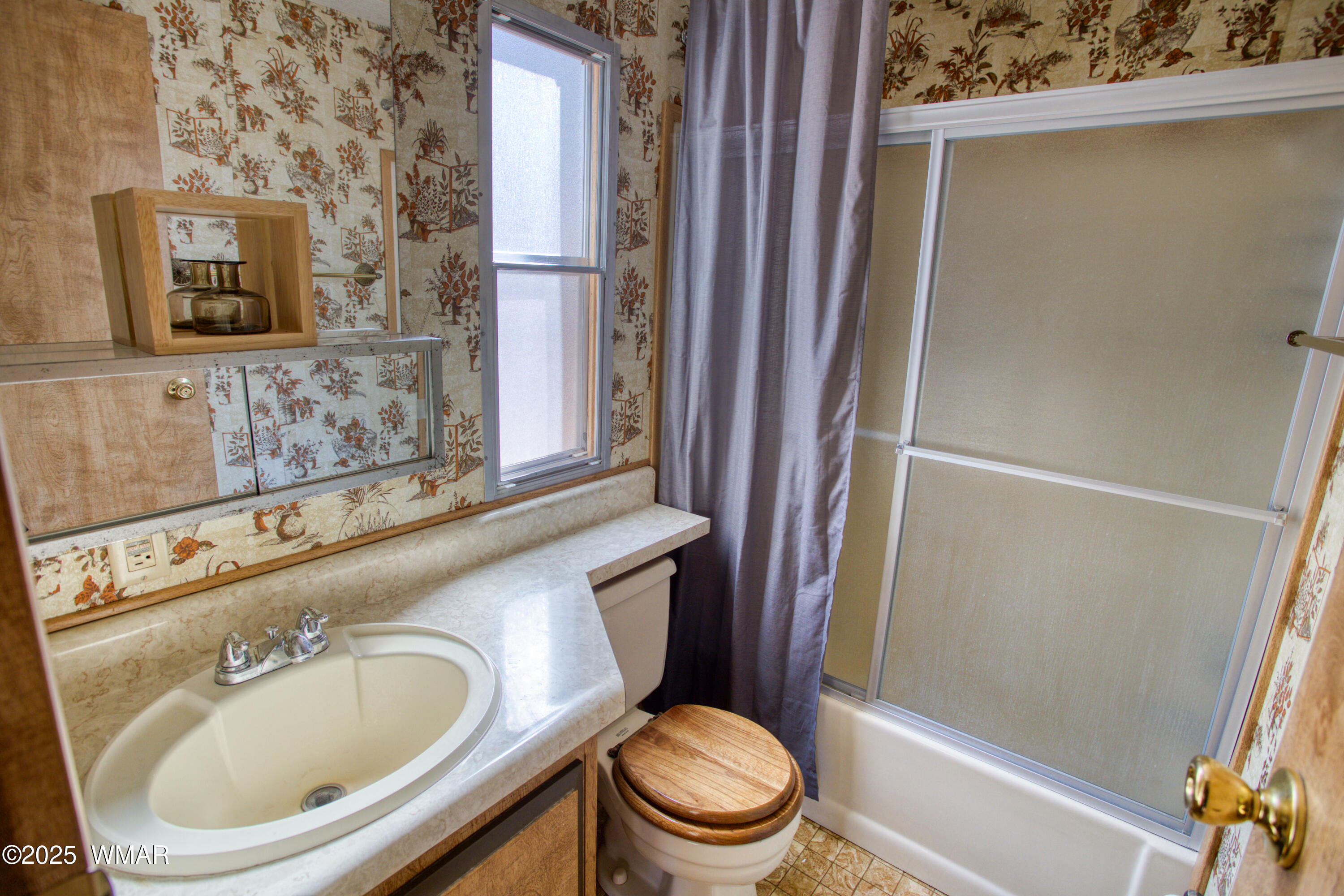 5220 South Blue Ridge Loop Pinetop, AZ 85935 - Photo 13 of 54 11 BATHROOM