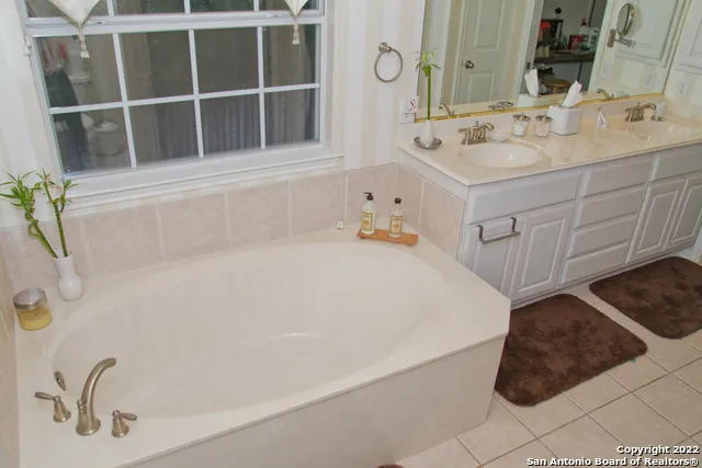 $2,500 | 1614 Hawks Tree Lane, San Antonio, TX 78248