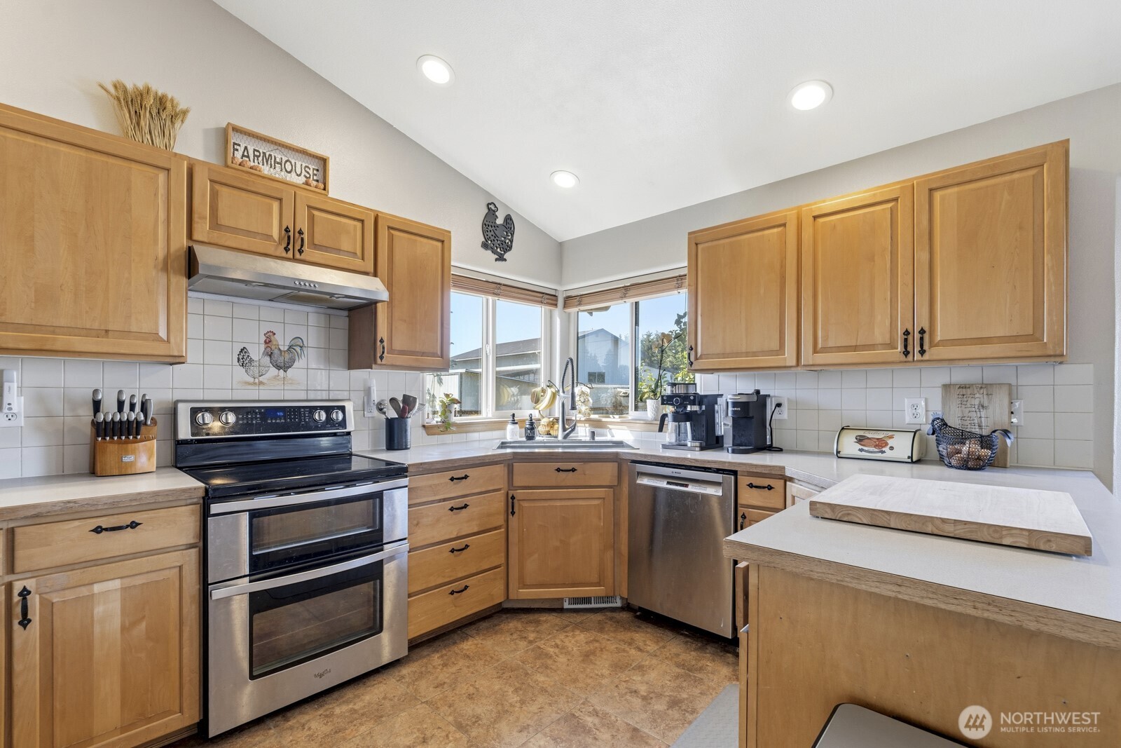 9505 Bridge Road Southeast Yelm, WA 98597 - Photo 10 of 35