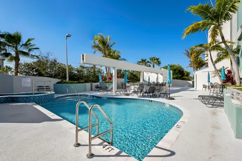 $709,000 | 185 Northeast 4th Avenue, Unit 208, Delray Beach, FL 33483