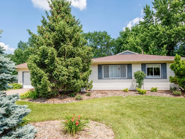 $375,000 | 1769 Serpentine Drive, Eagan, MN 55122