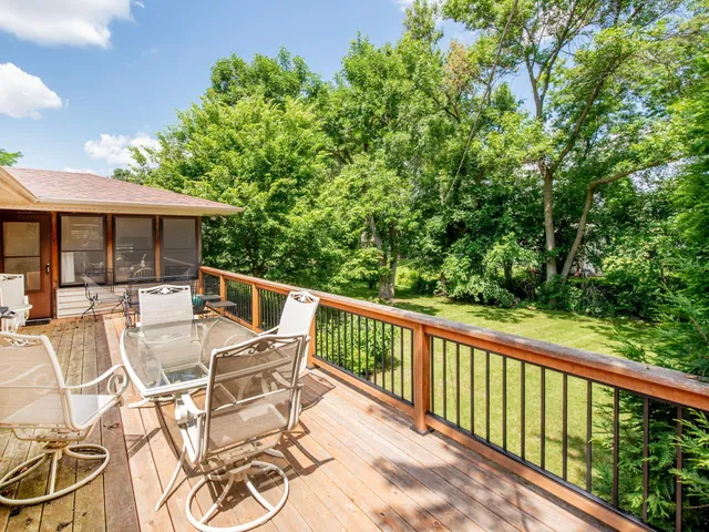 $375,000 | 1769 Serpentine Drive, Eagan, MN 55122