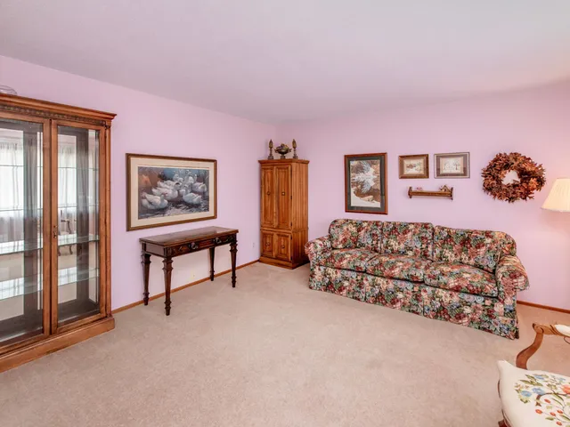 $375,000 | 1769 Serpentine Drive, Eagan, MN 55122