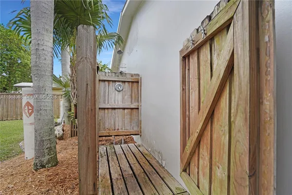 $4,900 | 20320 Bel Aire Drive, Cutler Bay, FL 33189