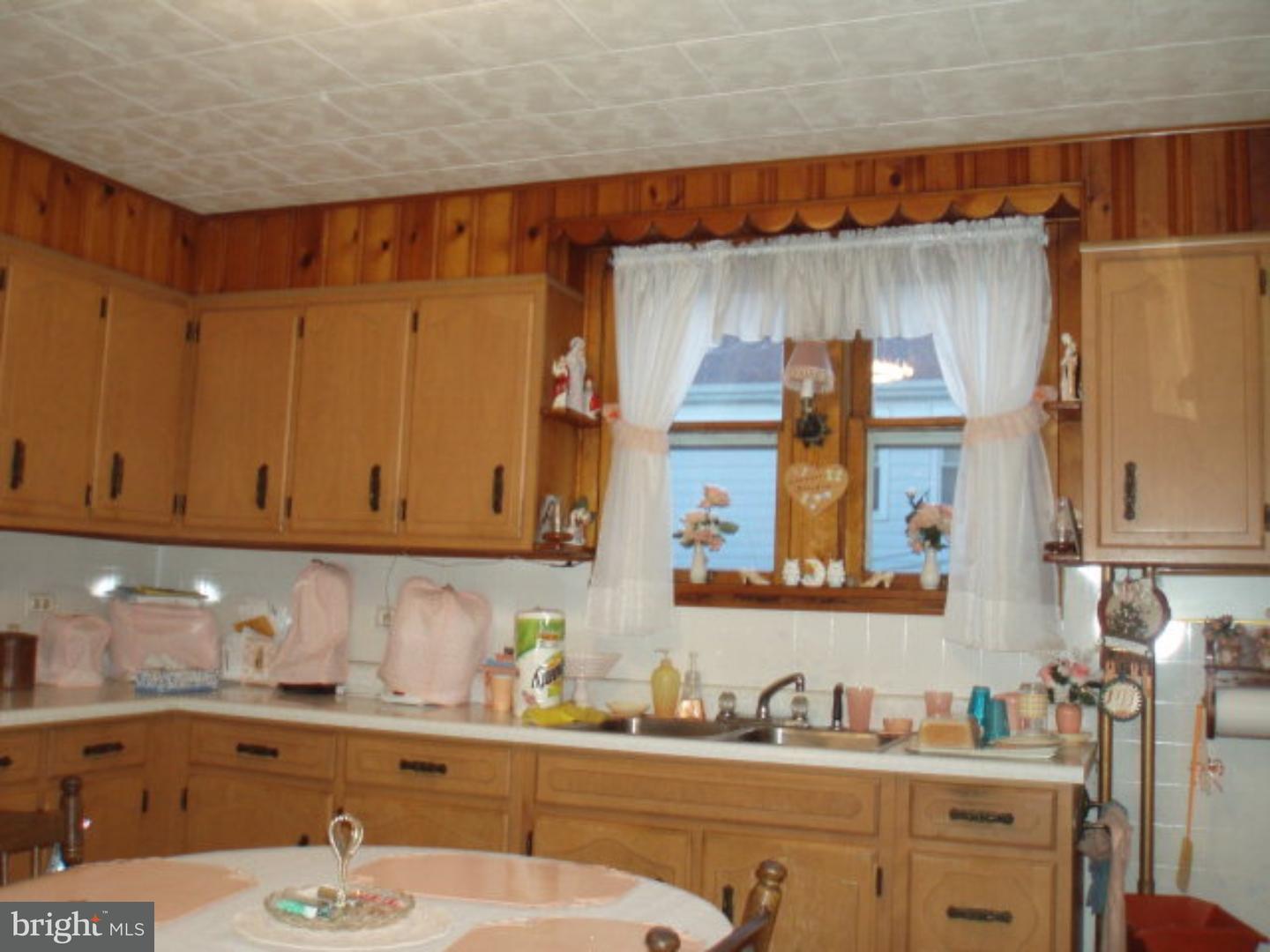 216 New Phila Road New Philadelphia, PA 17959 - Photo 7 of 16 Kitchen